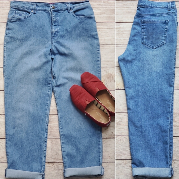 gloria vanderbilt mom jeans